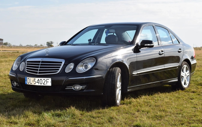 Mercedes-Benz Klasa E cena 26900 przebieg: 332000, rok produkcji 2007 z Legnica małe 596